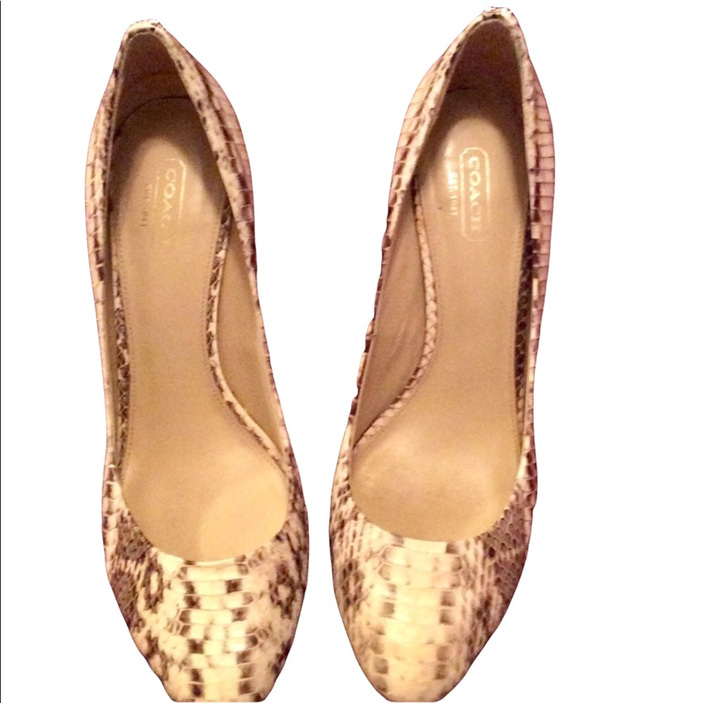 Pristine condition COACH snakeskin heels - Picture 2 of 5